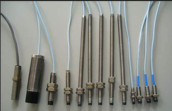 Harga yang bagus 0.1% FS Keakuratan Sensor Eddy Current 12VDC-24VDC Sensor Eddy Current on line